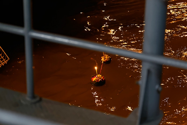 Bangkok la nuit, loy krathong-070